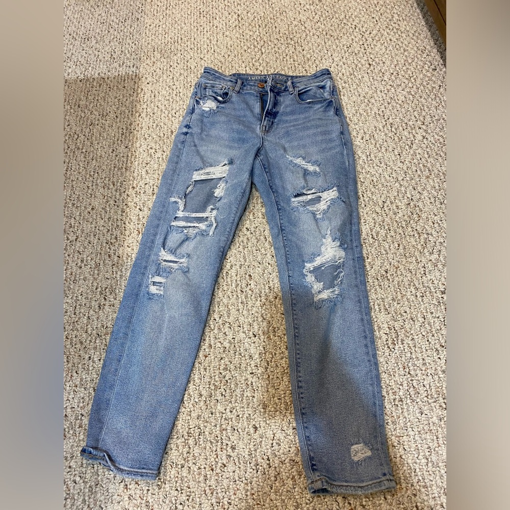 American Eagle Destroyed Ankle Straight Jeans